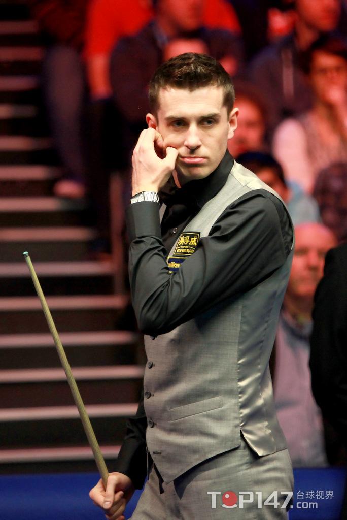 足球市场的 足球市场的