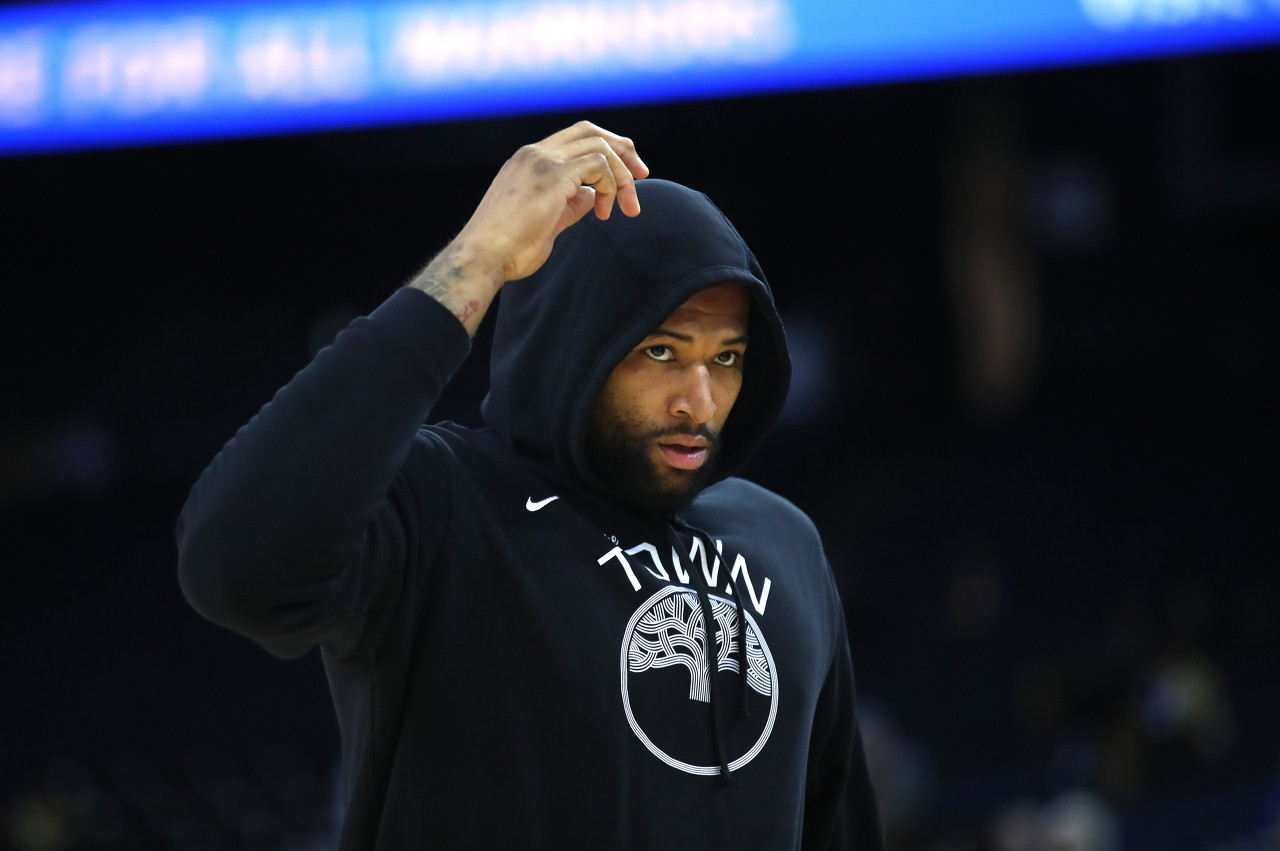 展现着他的 展现着他的