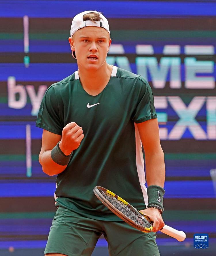 力相近且战 力相近且战