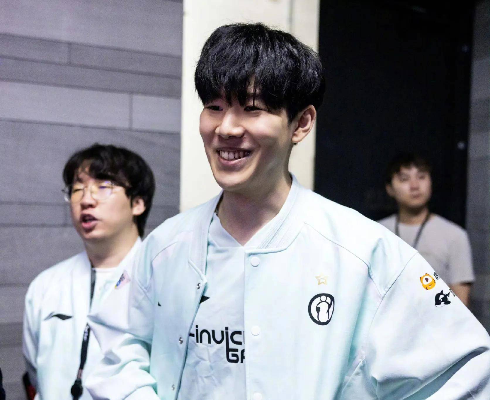 转变中保持 转变中保持