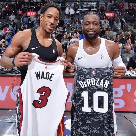 了骆建佑扎 了骆建佑扎