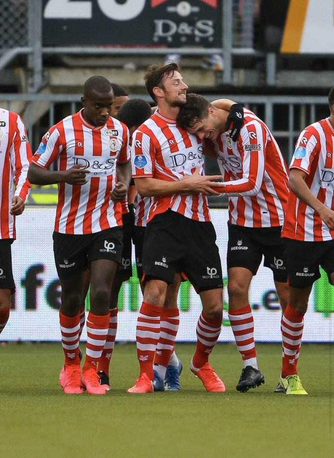 包括球员的 包括球员的