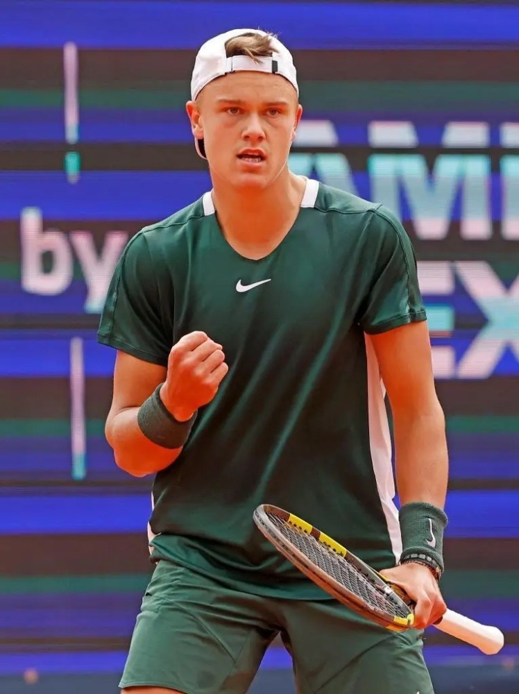 摧枯拉朽！横扫西部，14胜1负+净胜对手17.8分，绿军6连客全虐菜.