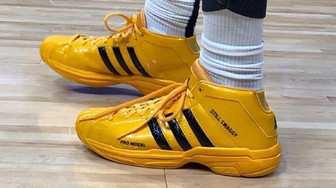 更是集体记 更是集体记